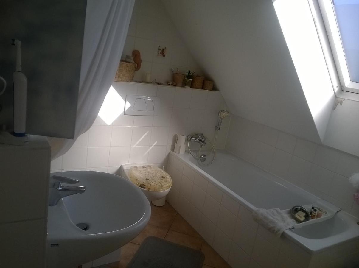 Haus 'Am Emberg' Apartment Кьолн Екстериор снимка