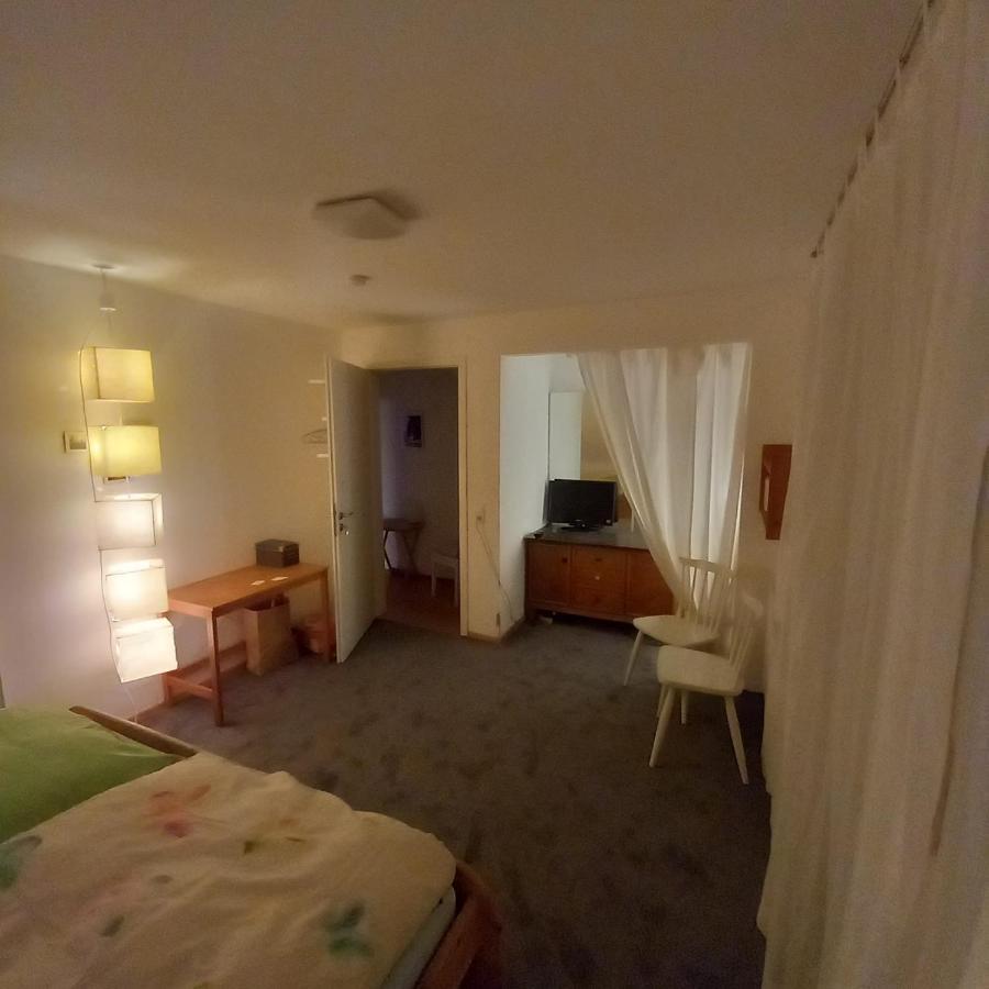 Haus 'Am Emberg' Apartment Кьолн Екстериор снимка