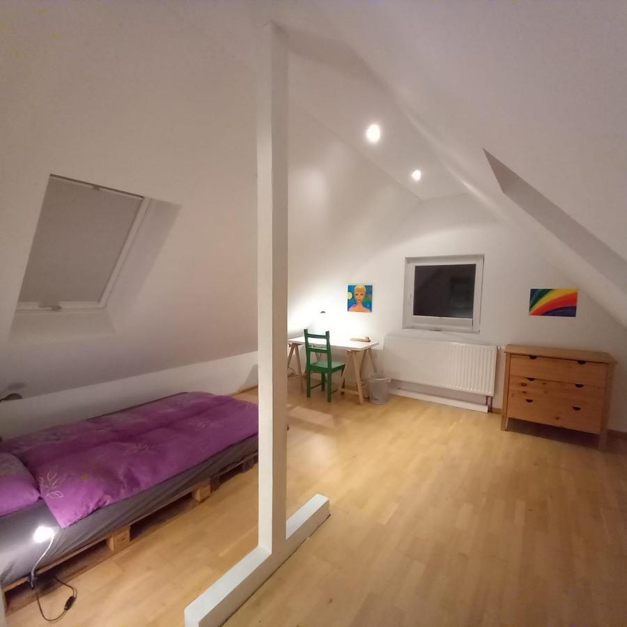 Haus 'Am Emberg' Apartment Кьолн Екстериор снимка